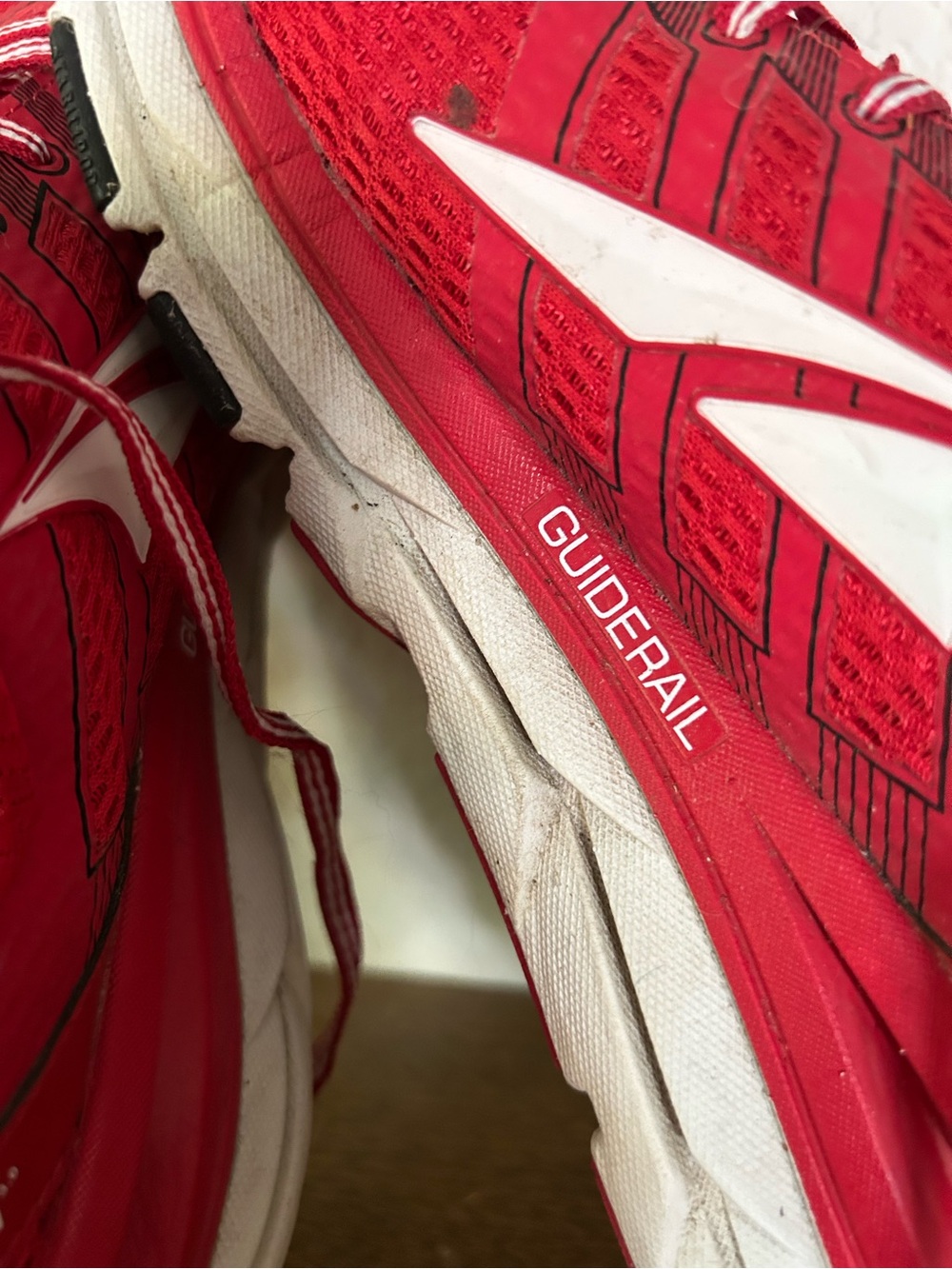Altra Red Women's Athletic Running Shoes Bold Red Sz 8 - Picture 3 of 11